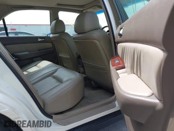 ✅ 2000 Acura RL • VIN: JH4KA9656YC008061 • Lot: 42310715. Wystawiony na IAAI z przebiegiem 209 043 mil. Bezpłatny archiwum sprzedaży aukcyjnych z USA i szczegółowy raport historii pojazdu na DreamBid. Zdjęcie 8.