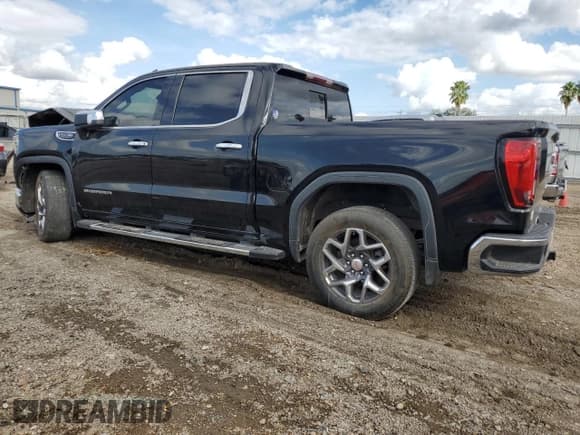 ✅ 2022 GMC Sierra 1500 SLT • VIN: 3GTPHDED6NG652408 • Lot: 85667244. Wystawiony na Copart z przebiegiem 45 763 mil. Bezpłatny archiwum sprzedaży aukcyjnych z USA i szczegółowy raport historii pojazdu na DreamBid. Zdjęcie 2.