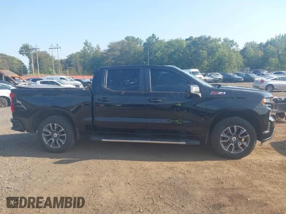 ✅ 2019 Chevrolet Silverado 1500 RST • VIN: 3GCUYEED9KG102561 • Lot: 43216999. Wystawiony na IAAI z przebiegiem 76 081 mil. Bezpłatny archiwum sprzedaży aukcyjnych z USA i szczegółowy raport historii pojazdu na DreamBid. Zdjęcie 13.