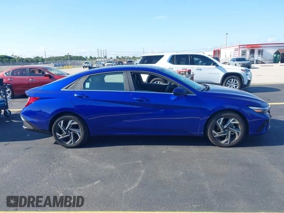 ✅ 2024 Hyundai Elantra SEL • VIN: KMHLS4DG6RU815603 • Лот: 42299061. Опубликован ранее на IAAI с пробегом 1 193 миль. Бесплатный доступ к архиву аукционных продаж из США и подробный отчёт об истории автомобиля на DreamBid. Изображение 13.