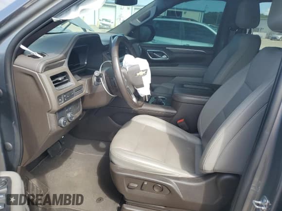 ✅ 2022 Chevrolet Suburban LT • VIN: 1GNSCCKD4NR166582 • Lot: 70411124. Wystawiony na Copart z przebiegiem 87 243 mil. Bezpłatny archiwum sprzedaży aukcyjnych z USA i szczegółowy raport historii pojazdu na DreamBid. Zdjęcie 7.