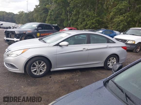 ✅ 2014 Hyundai Sonata GLS • VIN: 5NPEB4AC9EH831202 • Lot: 43317706. Wystawiony na IAAI z przebiegiem 63 024 mil. Bezpłatny archiwum sprzedaży aukcyjnych z USA i szczegółowy raport historii pojazdu na DreamBid. Zdjęcie 14.