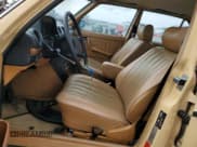 ✅ 1982 Mercedes-Benz 240 • VIN: WDBAB23A5CB311686 • Lot: 86339105. Wystawiony na Copart z przebiegiem 169 775 mil. Bezpłatny archiwum sprzedaży aukcyjnych z USA i szczegółowy raport historii pojazdu na DreamBid. Zdjęcie 7.