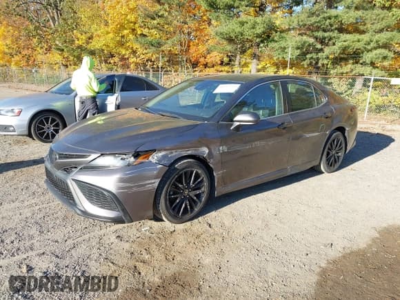 ✅ 2021 Toyota Camry SE • VIN: 4T1G11AK0MU455426 • Lot: 43557223. Listed on IAAI with 77,752 mi. Free auction sales archive from the USA and detailed vehicle history report at DreamBid. Image 22.
