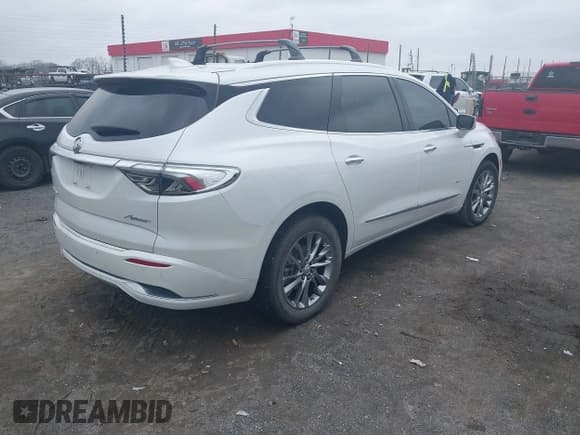 ✅ 2024 Buick Enclave Avenir • VIN: 5GAEVCKW3RJ120703 • Лот: 41508979. Опубликован ранее на IAAI с пробегом 10 178 миль. Бесплатный доступ к архиву аукционных продаж из США и подробный отчёт об истории автомобиля на DreamBid. Изображение 4.
