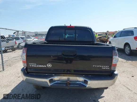 ✅ 2012 Toyota Tacoma PreRunner • VIN: 5TFJX4GN3CX010901 • Лот: 41922141. Опубликован ранее на IAAI с пробегом 236 460 миль. Бесплатный доступ к архиву аукционных продаж из США и подробный отчёт об истории автомобиля на DreamBid. Изображение 17.