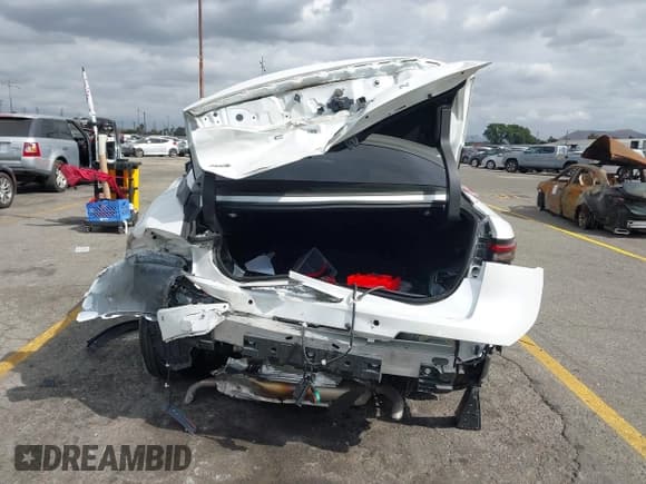 ✅ 2023 Toyota Crown Limited • VIN: JTDAAAAF7P3013010 • Lot: 43439933. Listed on IAAI with 35,219 mi. Free auction sales archive from the USA and detailed vehicle history report at DreamBid. Image 16.