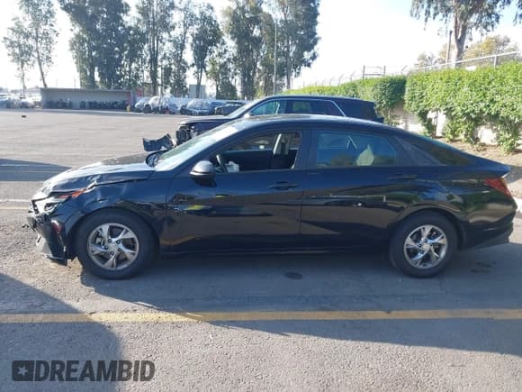 ✅ 2021 Hyundai Elantra SE • VIN: 5NPLL4AG5MH036590 • Lot: 43476534. Listed on IAAI with 70,995 mi. Free auction sales archive from the USA and detailed vehicle history report at DreamBid. Image 14.