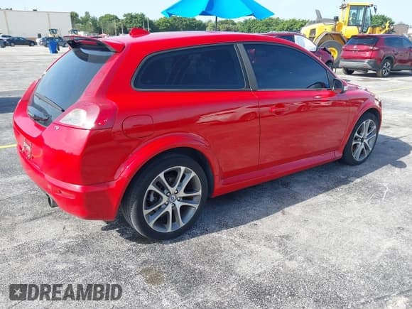 ✅ 2008 Volvo C30 Version 1.0 • VIN: YV1MK672582074529 • Lot: 42961849. Listed on IAAI with 208,542 mi. Free auction sales archive from the USA and detailed vehicle history report at DreamBid. Image 4.