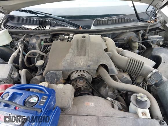 ✅ 2004 Lincoln Town Car Ultimate • VIN: 1LNHM83W24Y611804 • Lot: 43696649. Listed on IAAI with 146,909 mi. Free auction sales archive from the USA and detailed vehicle history report at DreamBid. Image 10.