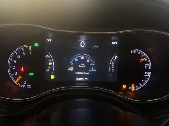 ✅ 2015 Jeep Grand Cherokee Overland • VIN: 1C4RJFCG2FC754749 • Lot: 92074455. Listed on Copart with 193,496 mi. Free auction sales archive from the USA and detailed vehicle history report at DreamBid. Image 8.