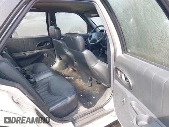 ✅ 1995 Oldsmobile Cutlass Supreme S • VIN: 1G3WH52M0SD375964 • Lot: 43003062. Listed on IAAI with 127,666 mi. Free auction sales archive from the USA and detailed vehicle history report at DreamBid. Image 8.