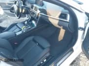 ✅ 2018 BMW 4 Series 430i xDrive • VIN: WBA4J3C57JBG91685 • Lot: 43695832. Wystawiony na IAAI z przebiegiem 113 684 mil. Bezpłatny archiwum sprzedaży aukcyjnych z USA i szczegółowy raport historii pojazdu na DreamBid. Zdjęcie 5.