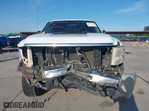 ✅ 2013 Chevrolet Silverado 2500HD Work Truck • VIN: 1GC2KVCG7DZ269218 • Lot: 42392002. Wystawiony na IAAI z przebiegiem 357 324 mil. Bezpłatny archiwum sprzedaży aukcyjnych z USA i szczegółowy raport historii pojazdu na DreamBid. Zdjęcie 13.