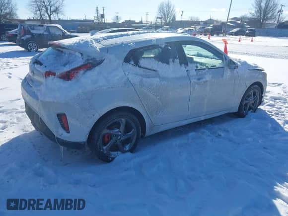 2019 Hyundai Veloster Premium with VIN KMHTG6AFXKU018415, listed as a IAAI auction lot 41575175 with 71,978 mi miles and . Bid and sale history available at DreamBid. Image 4.