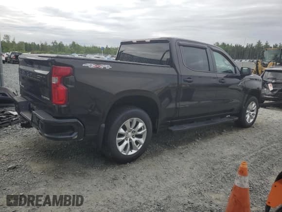 ✅ 2019 Chevrolet Silverado 1500 Custom • VIN: 1GCUYBEF3KZ323539 • Lot: 61250415. Wystawiony na Copart z przebiegiem 48 262 mil. Bezpłatny archiwum sprzedaży aukcyjnych z USA i szczegółowy raport historii pojazdu na DreamBid. Zdjęcie 3.