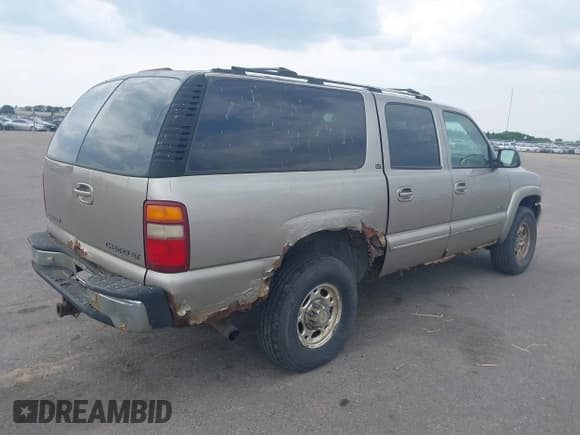 ✅ 2001 Chevrolet Suburban LT • VIN: 3GNGK26U01G100067 • Lot: 42438951. Listed on IAAI with 227,857 mi. Free auction sales archive from the USA and detailed vehicle history report at DreamBid. Image 4.