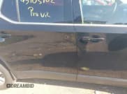 ✅ 2018 Chevrolet Traverse LS • VIN: 1GNEVFKW3JJ111155 • Lot: 43103902. Wystawiony na IAAI z przebiegiem 121 285 mil. Bezpłatny archiwum sprzedaży aukcyjnych z USA i szczegółowy raport historii pojazdu na DreamBid. Zdjęcie 13.