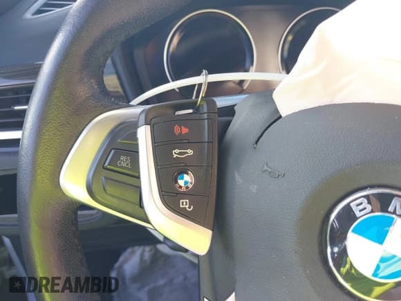 ✅ 2018 BMW X1 sDrive28i • VIN: WBXHU7C38J5L09275 • Lot: 43617091. Listed on IAAI with 41,300 mi. Free auction sales archive from the USA and detailed vehicle history report at DreamBid. Image 11.