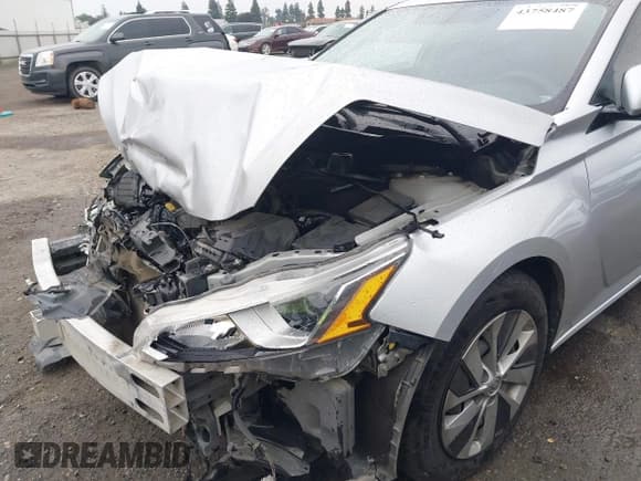 ✅ 2020 Nissan Altima S • VIN: 1N4BL4BV0LC133897 • Lot: 43758487. Listed on IAAI with 141,280 mi. Free auction sales archive from the USA and detailed vehicle history report at DreamBid. Image 20.