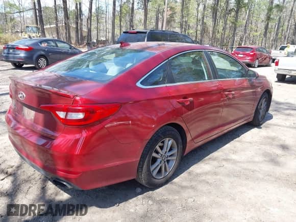 2016 Hyundai Sonata 2.4L z VIN 5NPE24AF6GH411832, wystawiony jako IAAI lot #41918113 z przebiegiem 195 783 mil mil oraz . Historia ofert i sprzedaży dostępna na DreamBid. Obrazek 4.