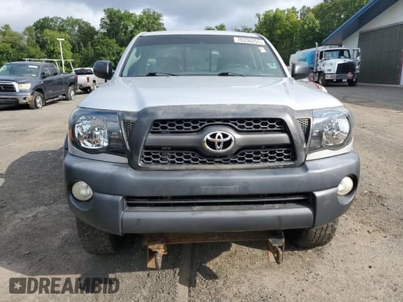 ✅ 2011 Toyota Tacoma • VIN: 5TFPX4ENXBX006372 • Lot: 70336255. Wystawiony na Copart z przebiegiem 254 905 mil. Bezpłatny archiwum sprzedaży aukcyjnych z USA i szczegółowy raport historii pojazdu na DreamBid. Zdjęcie 5.