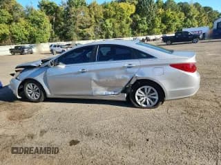✅ 2011 Hyundai Sonata GLS • VIN: 5NPEB4AC1BH088045 • Lot: 87262455. Listed on Copart with 176,619 mi. Free auction sales archive from the USA and detailed vehicle history report at DreamBid. Image 2.