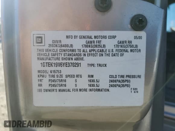 ✅ 2000 GMC Sierra 1500 SLE • VIN: 1GTEK19V6YE370291 • Lot: 89522155. Wystawiony na Copart z przebiegiem Nie podano. Bezpłatny archiwum sprzedaży aukcyjnych z USA i szczegółowy raport historii pojazdu na DreamBid. Zdjęcie 12.