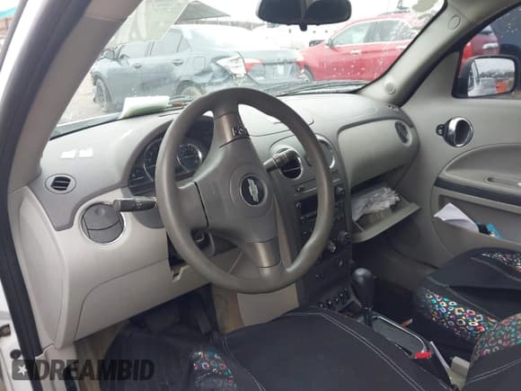 ✅ 2008 Chevrolet HHR LS • VIN: 3GNDA13D18S630690 • Лот: 41512955. Опубликован ранее на IAAI с пробегом 189 522 миль. Бесплатный доступ к архиву аукционных продаж из США и подробный отчёт об истории автомобиля на DreamBid. Изображение 13.