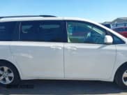 ✅ 2014 Toyota Sienna LE • VIN: 5TDKK3DCXES434133 • Lot: 43587885. Listed on IAAI with 111,272 mi. Free auction sales archive from the USA and detailed vehicle history report at DreamBid. Image 14.