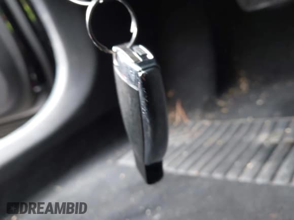 ✅ 2017 Mercedes-Benz C 300 • VIN: 55SWF4KB5HU191862 • Lot: 43571700. Wystawiony na IAAI z przebiegiem 135 236 mil. Bezpłatny archiwum sprzedaży aukcyjnych z USA i szczegółowy raport historii pojazdu na DreamBid. Zdjęcie 11.