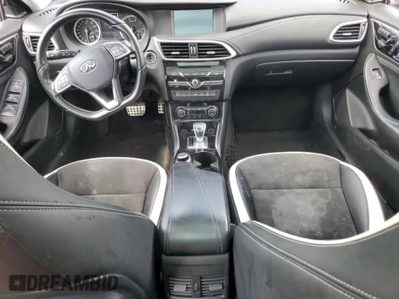 ✅ 2017 Infiniti QX30 Sport • VIN: SJKCH5CP4HA031394 • Лот: 67817025. Опубликован ранее на Copart с пробегом Не указан. Бесплатный доступ к архиву аукционных продаж из США и подробный отчёт об истории автомобиля на DreamBid. Изображение 8.