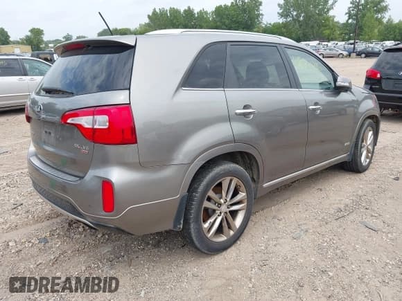 ✅ 2014 Kia Sorento SX Limited • VIN: 5XYKWDA70EG519075 • Lot: 42801316. Wystawiony na IAAI z przebiegiem 150 428 mil. Bezpłatny archiwum sprzedaży aukcyjnych z USA i szczegółowy raport historii pojazdu na DreamBid. Zdjęcie 4.