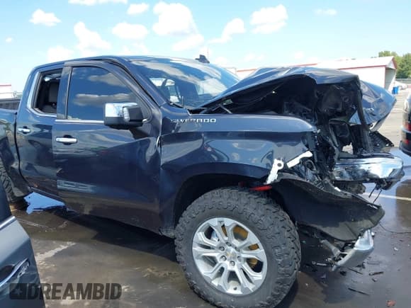 ✅ 2023 Chevrolet Silverado 1500 LTZ • VIN: 1GCUDGED4PZ114390 • Лот: 43255270. Опубликован ранее на IAAI с пробегом 81 581 миль. Бесплатный доступ к архиву аукционных продаж из США и подробный отчёт об истории автомобиля на DreamBid. Изображение 18.