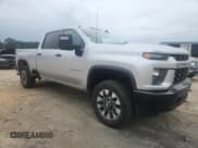 ✅ 2023 Chevrolet Silverado 2500HD Custom • VIN: 2GC4YMEY1P1727467 • Лот: 70299495. Опубликован ранее на Copart с пробегом 242 482 миль. Бесплатный доступ к архиву аукционных продаж из США и подробный отчёт об истории автомобиля на DreamBid. Изображение 4.