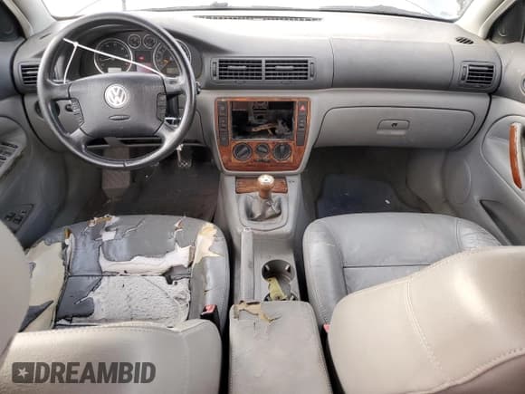 ✅ 2004 Volkswagen Passat GLS • VIN: WVWPD63B84P200382 • Lot: 71932095. Listed on Copart with 253,626 mi. Free auction sales archive from the USA and detailed vehicle history report at DreamBid. Image 8.