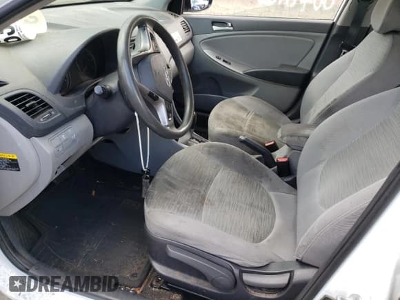 ✅ 2017 Hyundai Accent SE • VIN: KMHCT4AE7HU271126 • Лот: 63976413. Опубликован ранее на Copart с пробегом 160 854 миль. Бесплатный доступ к архиву аукционных продаж из США и подробный отчёт об истории автомобиля на DreamBid. Изображение 7.