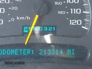 ✅ 2003 Chevrolet Suburban LS • VIN: 3GNEC16Z43G263429 • Лот: 41881059. Опубликован ранее на IAAI с пробегом 213 314 миль. Бесплатный доступ к архиву аукционных продаж из США и подробный отчёт об истории автомобиля на DreamBid. Изображение 15.