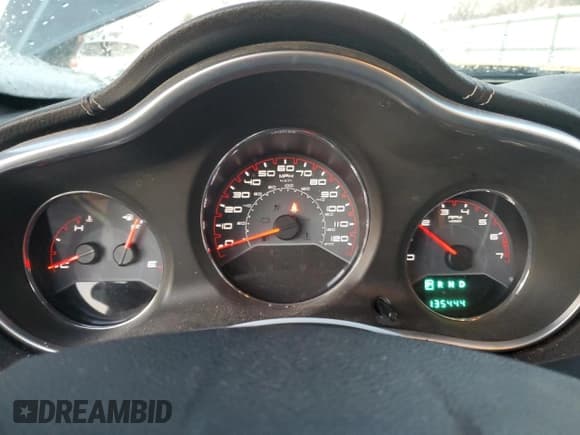 ✅ 2012 Dodge Avenger SE • VIN: 1C3CDZAB7CN238106 • Лот: 89009115. Опубликован ранее на Copart с пробегом 135 444 миль. Бесплатный доступ к архиву аукционных продаж из США и подробный отчёт об истории автомобиля на DreamBid. Изображение 9.