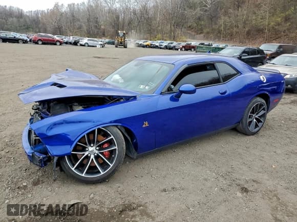 ✅ 2018 Dodge Challenger R/T Scat Pack • VIN: 2C3CDZFJ9JH279567 • Лот: 94215665. Опубликован ранее на Copart с пробегом 29 708 миль. Бесплатный доступ к архиву аукционных продаж из США и подробный отчёт об истории автомобиля на DreamBid. Изображение 1.
