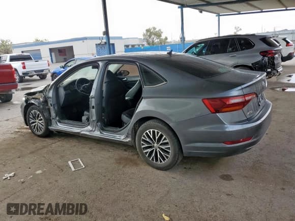 ✅ 2019 Volkswagen Jetta S • VIN: 3VWC57BU8KM154301 • Lot: 86467835. Wystawiony na Copart z przebiegiem 110 368 mil. Bezpłatny archiwum sprzedaży aukcyjnych z USA i szczegółowy raport historii pojazdu na DreamBid. Zdjęcie 2.