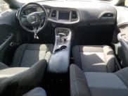 ✅ 2021 Dodge Challenger SXT • VIN: 2C3CDZAG6MH517536 • Lot: 52814214. Wystawiony na Copart z przebiegiem 61 810 mil. Bezpłatny archiwum sprzedaży aukcyjnych z USA i szczegółowy raport historii pojazdu na DreamBid. Zdjęcie 8.