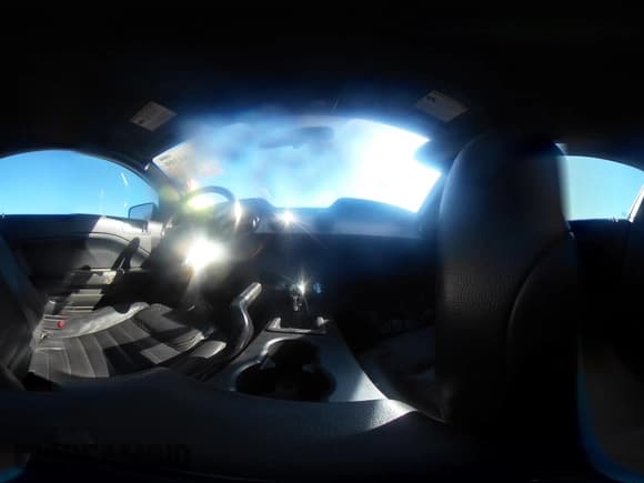 ✅ 2005 Ford Mustang GT Deluxe • VIN: 1ZVFT82H855190348 • Lot: 43604399. Wystawiony na IAAI z przebiegiem 111 972 mil. Bezpłatny archiwum sprzedaży aukcyjnych z USA i szczegółowy raport historii pojazdu na DreamBid. Zdjęcie 18.