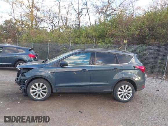 ✅ 2019 Ford Escape SEL • VIN: 1FMCU9HD8KUB92966 • Лот: 43673883. Опубликован ранее на IAAI с пробегом 82 145 миль. Бесплатный доступ к архиву аукционных продаж из США и подробный отчёт об истории автомобиля на DreamBid. Изображение 15.