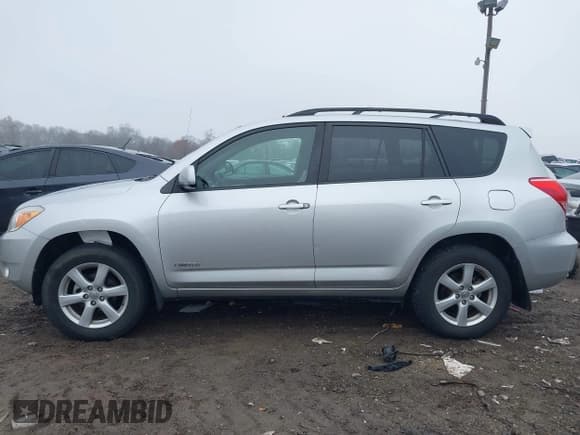 ✅ 2007 Toyota RAV4 Limited • VIN: JTMBD31V175072346 • Lot: 43756431. Listed on IAAI with 194,812 mi. Free auction sales archive from the USA and detailed vehicle history report at DreamBid. Image 14.