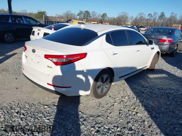 ✅ 2013 Kia Optima LX • VIN: KNAGM4AD2D5044521 • Lot: 41648822. Listed on IAAI with 198,569 mi. Free auction sales archive from the USA and detailed vehicle history report at DreamBid. Image 4.