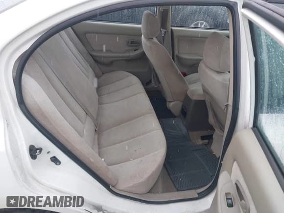 ✅ 2005 Hyundai Elantra GLS • VIN: KMHDN46D55U008031 • Lot: 41627681. Wystawiony na IAAI z przebiegiem 223 451 mil. Bezpłatny archiwum sprzedaży aukcyjnych z USA i szczegółowy raport historii pojazdu na DreamBid. Zdjęcie 8.