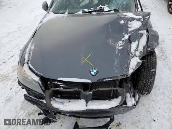 2006 BMW 3 Series z VIN WBAVB53556KW28652, wystawiony jako Copart lot #39053244 z przebiegiem Nie podano mil oraz Nie do naprawy • Non repairable. Historia ofert i sprzedaży dostępna na DreamBid. Obrazek 11.