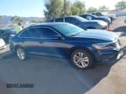 ✅ 2020 Volkswagen Passat SE • VIN: 1VWWA7A39LC018778 • Lot: 43352028. Wystawiony na IAAI z przebiegiem 73 481 mil. Bezpłatny archiwum sprzedaży aukcyjnych z USA i szczegółowy raport historii pojazdu na DreamBid. Zdjęcie 13.