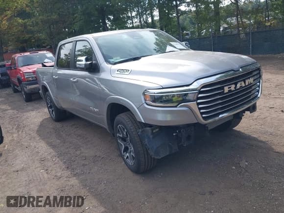 ✅ 2025 Ram 1500 Laramie • VIN: 1C6SRFJP2SN578790 • Лот: 43288155. Опубликован ранее на IAAI с пробегом 15 836 миль. Бесплатный доступ к архиву аукционных продаж из США и подробный отчёт об истории автомобиля на DreamBid. Изображение 1.